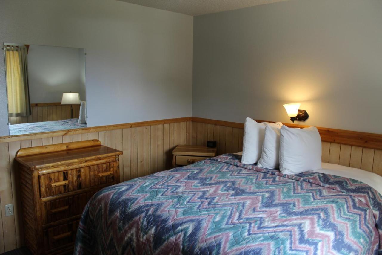Alpine Motel Of Cooke City Zewnętrze zdjęcie